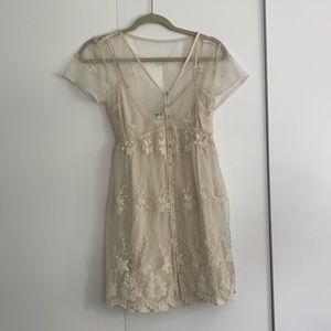 Abercrombie& fitch white lace dress//never worn!